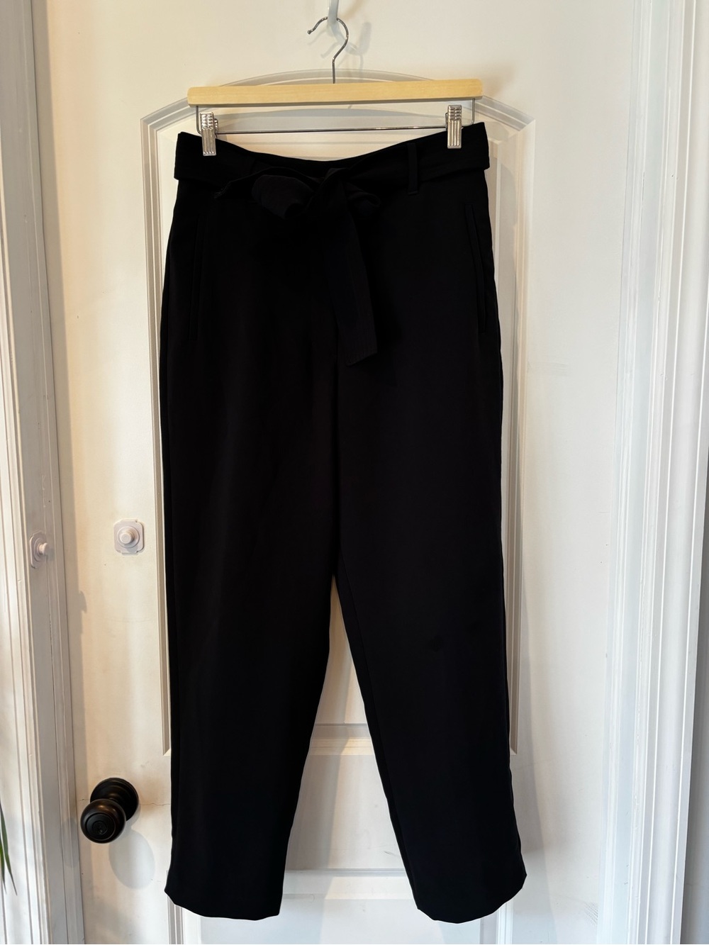 Aritzia Wilfred Black High-Rise Tie-Waist Straight Leg Tapered Trousers